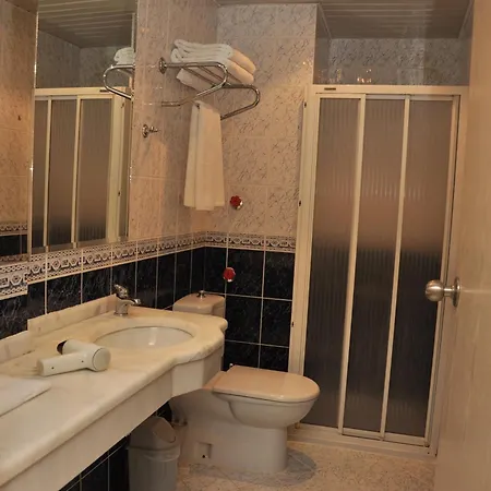 Aparthotel Amber-rose 3*